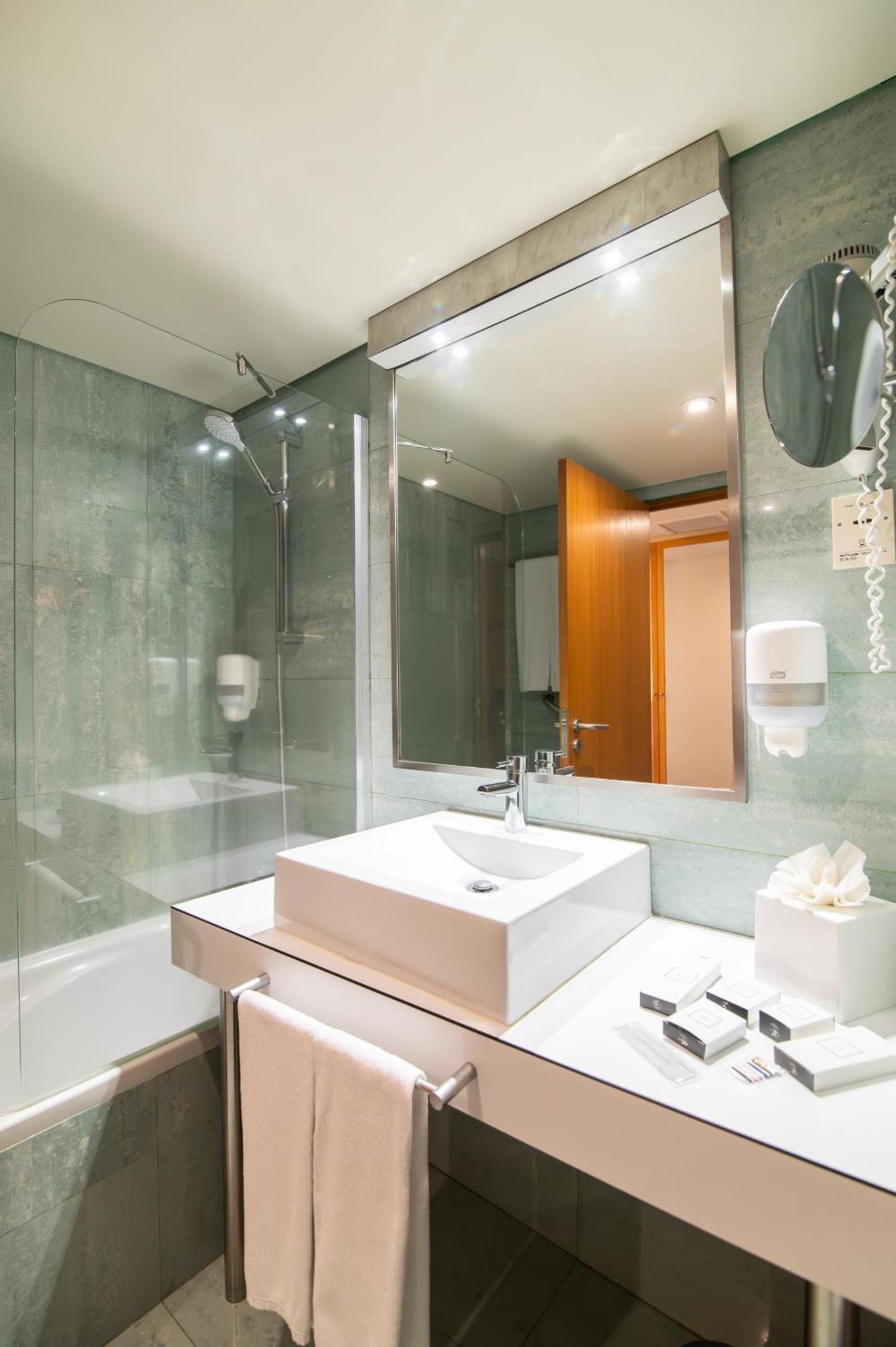 The Azoriani Boutique, Ascend Collection 3* Ponta Delgada (Sao Miguel)